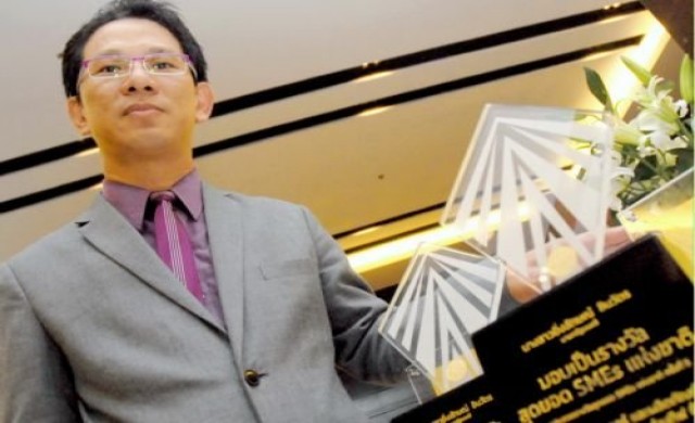 ถอดสลักคมคิด สู่ สุดยอด SMEs ไทย ถอดสลักคมคิด สู่ สุดยอด SMEs ไทย