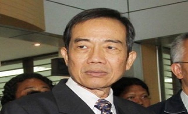'ไชยวัฒน์'ยื่นถวายฎีกาขอนายกฯพระราชทาน 'ไชยวัฒน์'ยื่นถวายฎีกาขอนายกฯพระราชทาน
