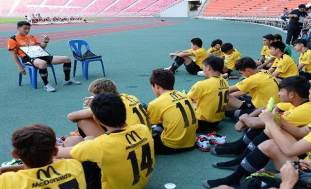ซิโก้เรียก 22 แข้งเตรียมอชก. ซิโก้เรียก 22 แข้งเตรียมอชก.