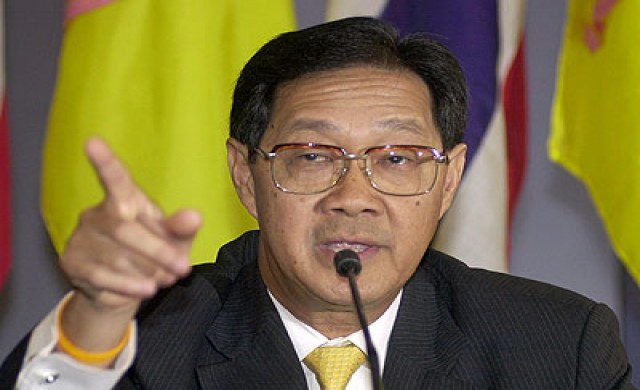 'ปรีดิยาธร'ห่วงการค้าโลกกระทบเศรษฐกิจไทย 'ปรีดิยาธร'ห่วงการค้าโลกกระทบเศรษฐกิจไทย