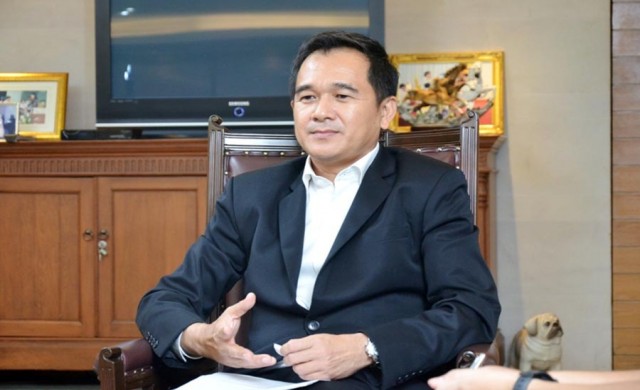 คลังคาดจีดีพีปี 58 โตถึง 3% คลังคาดจีดีพีปี 58 โตถึง 3%