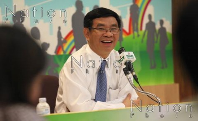 กกต.ฟันเพลง'อย่างนี้ต้องตีเข่า' ชี้ขัดก.ม.ประชามติ กกต.ฟันเพลง'อย่างนี้ต้องตีเข่า' ชี้ขัดก.ม.ประชามติ
