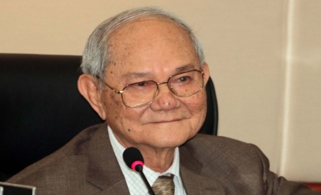 'กรธ.'มีมติงดสัมภาษณ์ - ให้ข่าวคืนหมาหอน 'กรธ.'มีมติงดสัมภาษณ์ - ให้ข่าวคืนหมาหอน