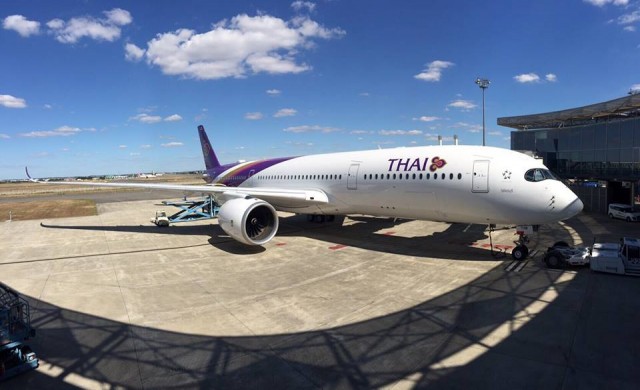 'บินไทย'แจงแอร์บัสลำใหม่ A350 แลนด์ดิ้งล้อแฉลบออกนอกรันเวย์ 'บินไทย'แจงแอร์บัสลำใหม่ A350 แลนด์ดิ้งล้อแฉลบออกนอกรันเวย์