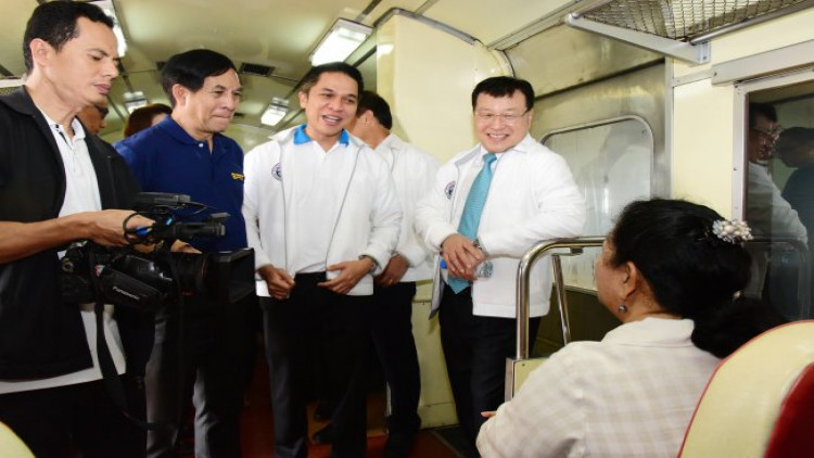 เจรจาซีเมนส์เช่ารถไฟฟ้า แก้แอร์พอร์ตลิงค์แออัด เจรจาซีเมนส์เช่ารถไฟฟ้า แก้แอร์พอร์ตลิงค์แออัด