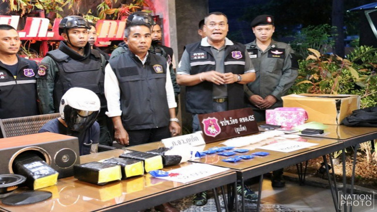 บิ๊กล็อต! ตชด.425 ร่วมสืบสวนฯ ภูเก็ต รวบเด็กส่งยา พร้อมยาบ้า 5.2 หมื่น บิ๊กล็อต! ตชด.425 ร่วมสืบสวนฯ ภูเก็ต รวบเด็กส่งยา พร้อมยาบ้า 5.2 หมื่น