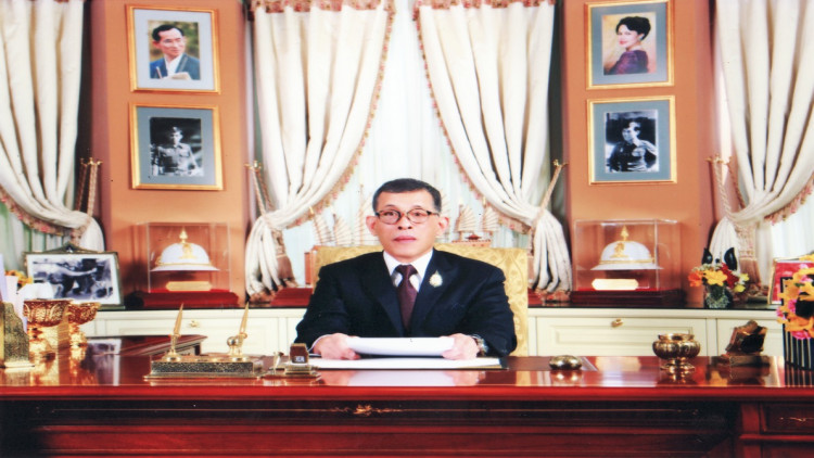 สมเด็จพระเจ้าอยู่หัว พระราชทานพรปีใหม่ สมเด็จพระเจ้าอยู่หัว พระราชทานพรปีใหม่